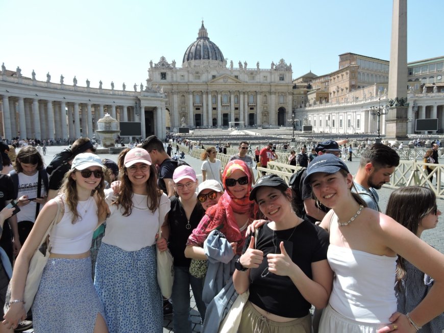Voyage à Rome et Naples des élèves des 5e et 6e années de l'option latin 